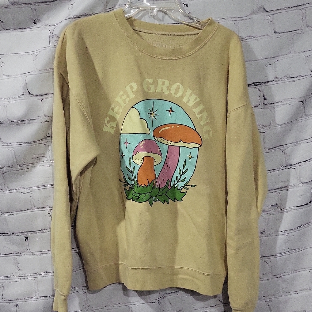 Keep Growing Graphic Sweatshirt